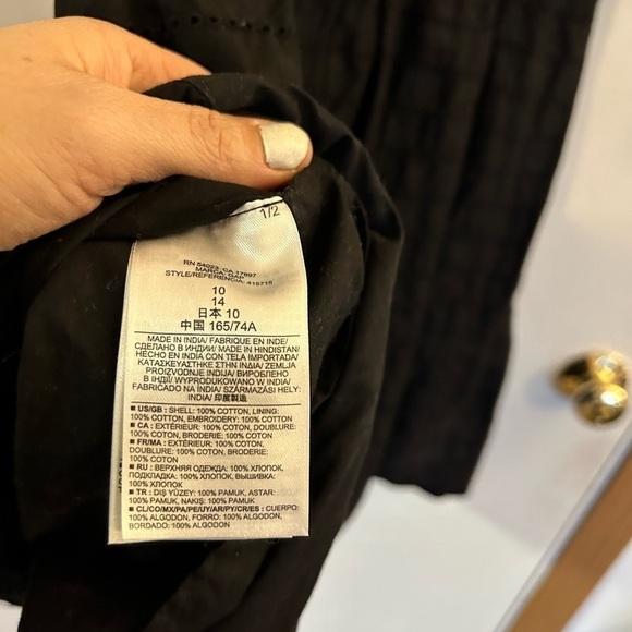 Gap design & crafted size 10 elbow sleeve little black dress with eyelet detail - Picture 6 of 8